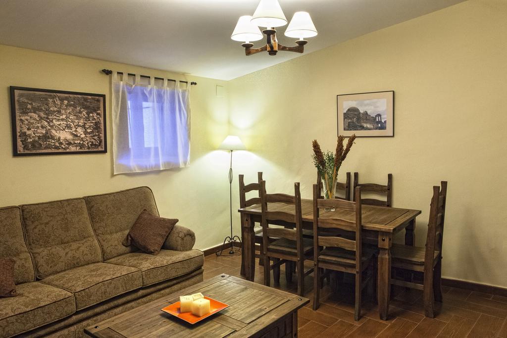 Apartamentos Rurales La Casa De Luis Santa Cruz de la Sierra Luaran gambar