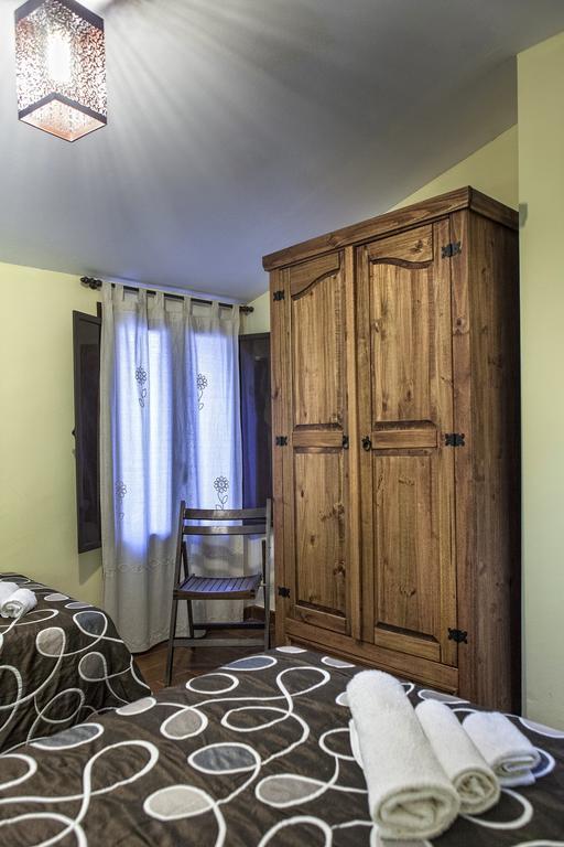 Apartamentos Rurales La Casa De Luis Santa Cruz de la Sierra Bilik gambar